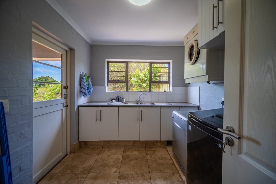 4 Bedroom Property for Sale in St Francis Field Eastern Cape